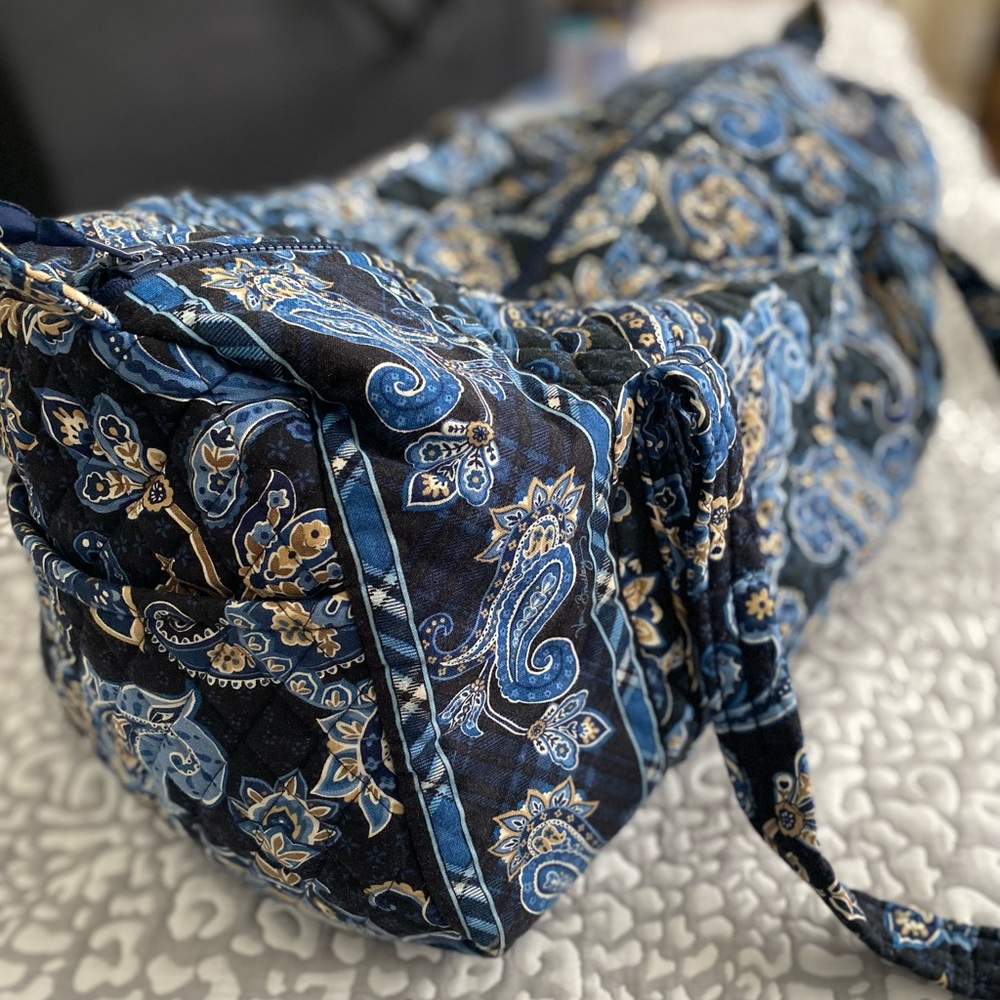 Vera Bradley Small Duffle Blue Paisley